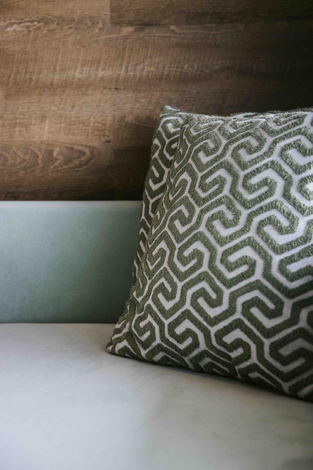 Готель Octant Ponta Delgada Екстер'єр фото A cushion with a geometric pattern